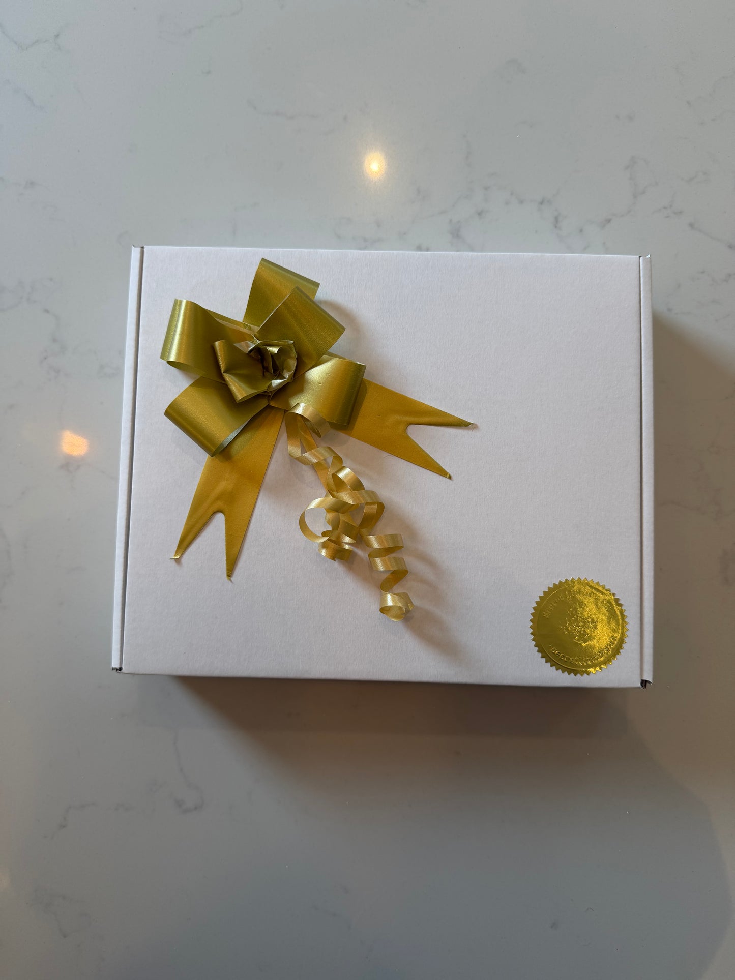 Sunflowers Bookish Box π»
