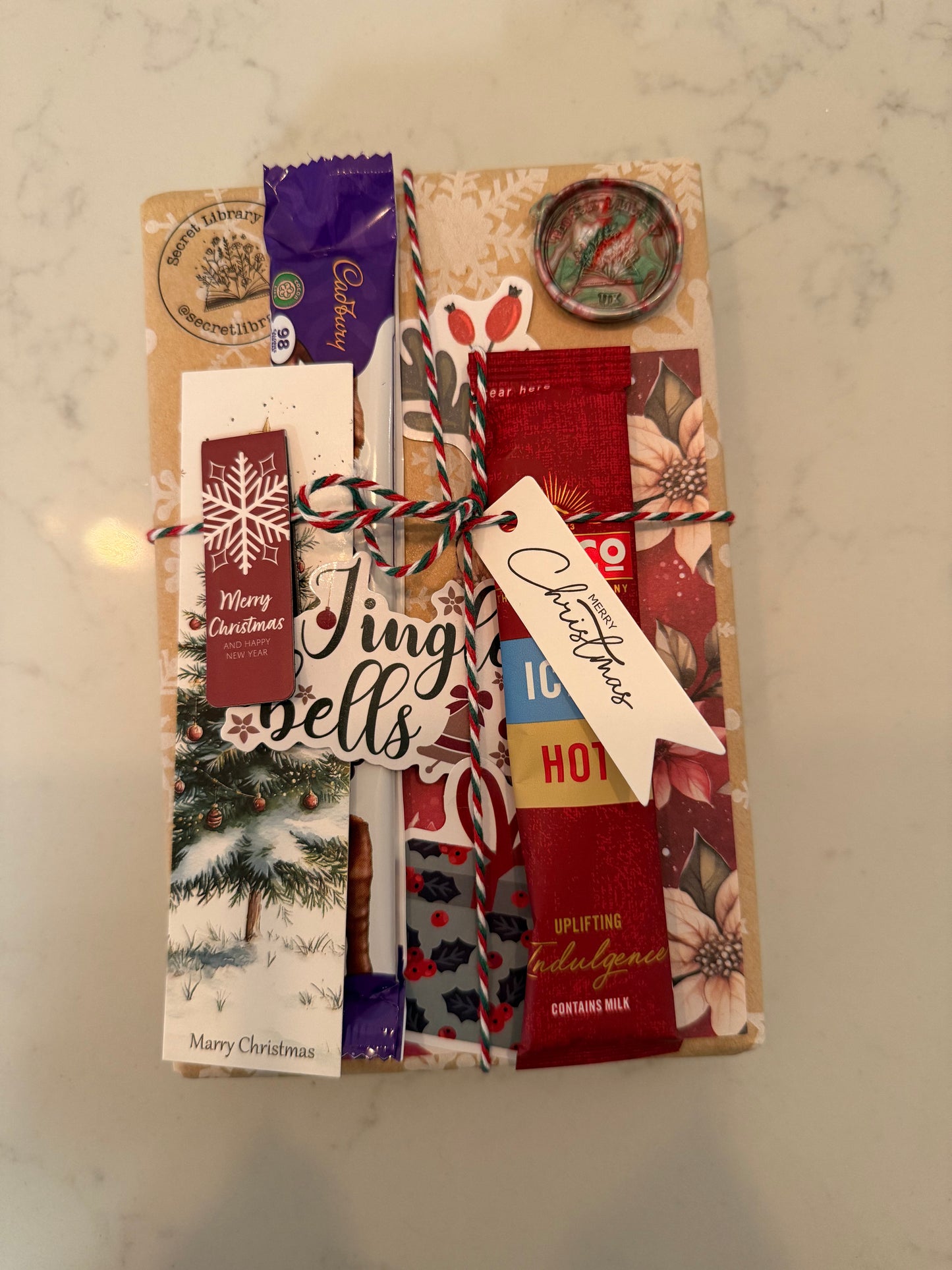 Festive Blind Date With a Book - Choice of 4 Themes