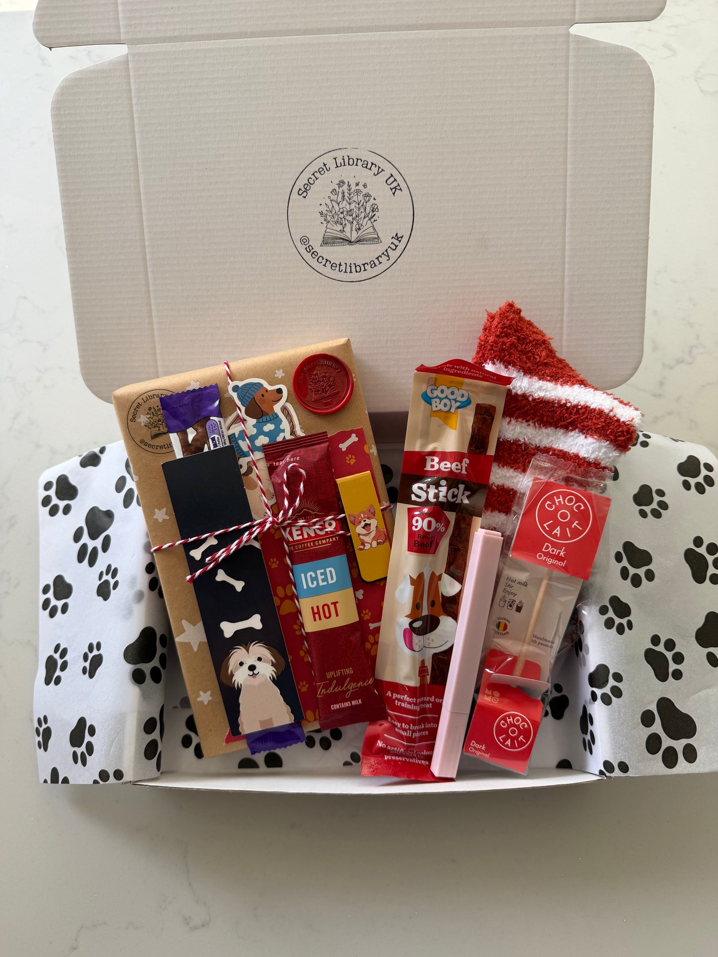 Dog Lovers Bookish Gift Box 🐾