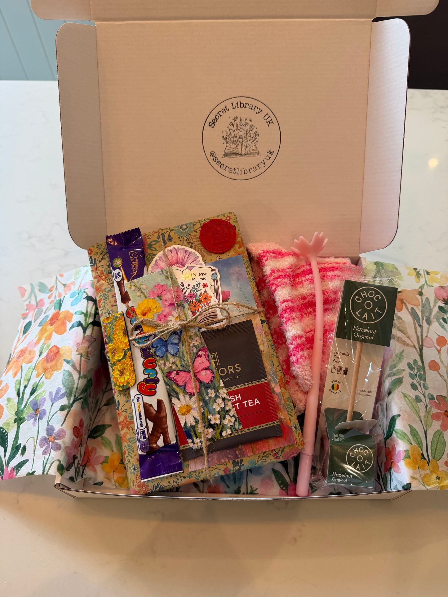 Summer Floral Bookish Box 🌺